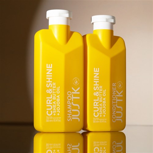 JUSTK CURL & SHINE SHAMPO 300m SHEA BUTTER & JOJOBA OIL SHAMPOO